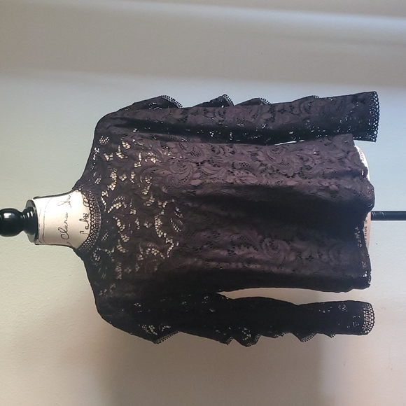 Express Lace Mock Neck Ruffle Sleeve Top - Picture 2 of 6